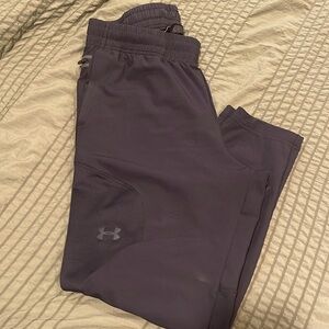 Women’s under Armour joggers size medium